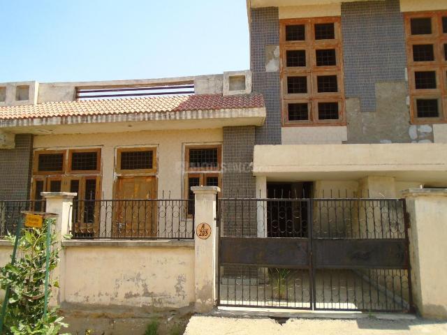 2 BHK Independent House in RHO 2 for resale Greater Noida. The reference number is 14280091