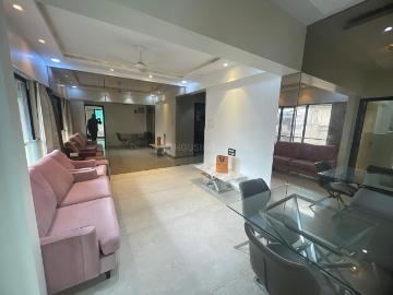 2 BHK Independent House in Santacruz West for rent Mumbai. The reference number is 18275057