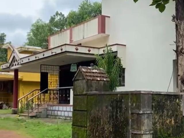 2 BHK Independent House in Santhekatte for rent Udupi. The reference number is 20379493