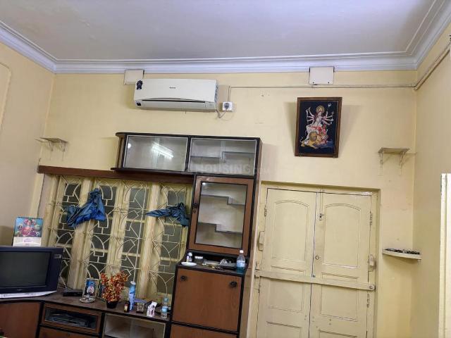 2 BHK Independent House in Santoshpur for rent Kolkata. The reference number is 15952042