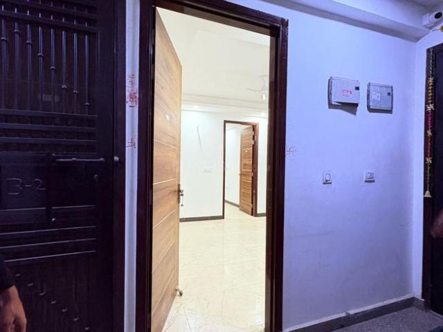 2 BHK Independent House in Saket for rent New Delhi. The reference number is 19732552