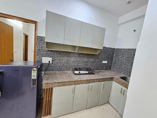 2 BHK Independent House in Saket for rent New Delhi. The reference number is 21364385