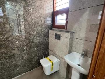 2 BHK Independent House in Saket for resale New Delhi. The reference number is 20211187