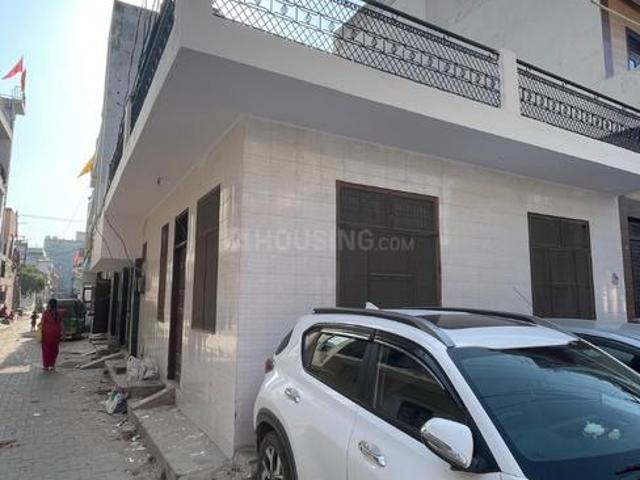 2 BHK Independent House in Sector 105 for rent Gurgaon. The reference number is 21071648