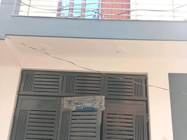 2 BHK Independent House in Sector 105 for resale Gurgaon. The reference number is 18890774