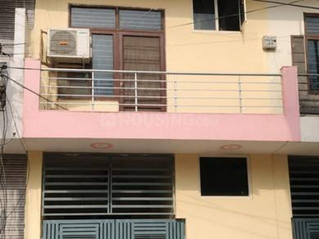 2 BHK Independent House in Sector 105 for resale Gurgaon. The reference number is 21027432