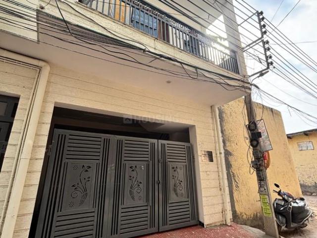 2 BHK Independent House in Sector 105 for resale Gurgaon. The reference number is 21027735