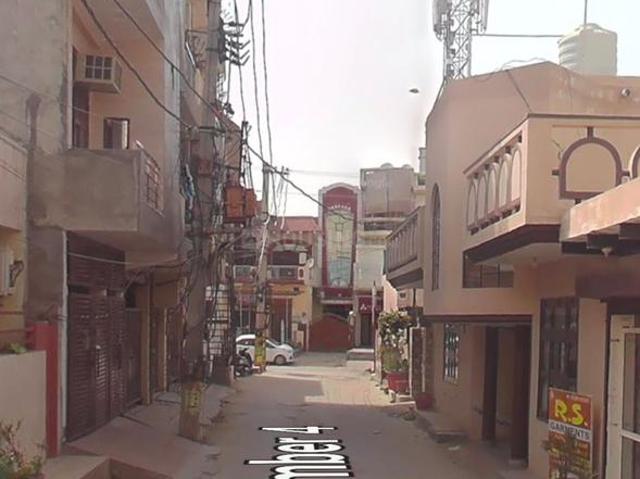 2 BHK Independent House in Sector 105 for resale Gurgaon. The reference number is 21197572