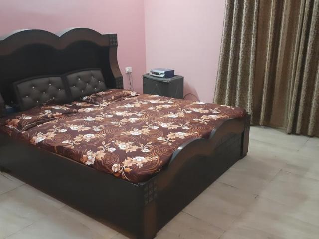 2 BHK Independent House in Sector 10 for resale Gurgaon. The reference number is 20025262