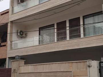2 BHK Independent House in Sector 10A for rent Gurgaon. The reference number is 19349296