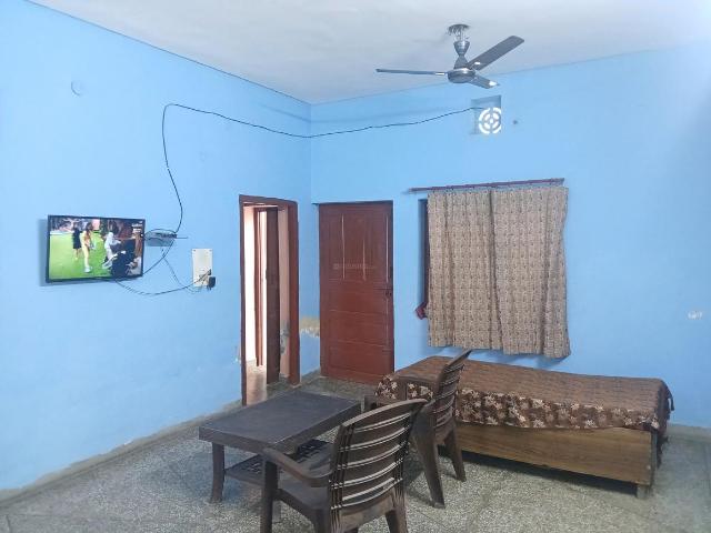2 BHK Independent House in Sector 11 for resale Gurgaon. The reference number is 18680791