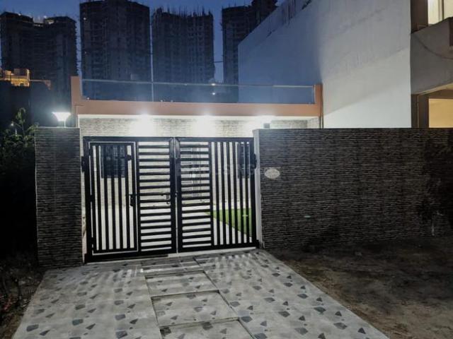 2 BHK Independent House in Sector 133 for rent Noida. The reference number is 20848744
