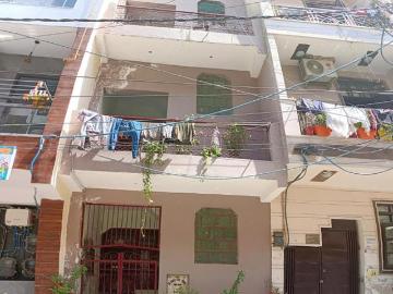 2 BHK Independent House in Sector 16 Rohini for resale New Delhi. The reference number is 9114874