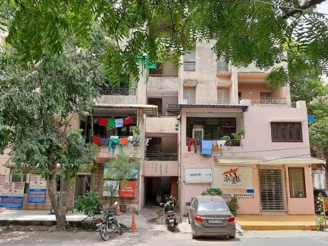 2 BHK Independent House in Sector 19 Dwarka for resale New Delhi. The reference number is 17692845