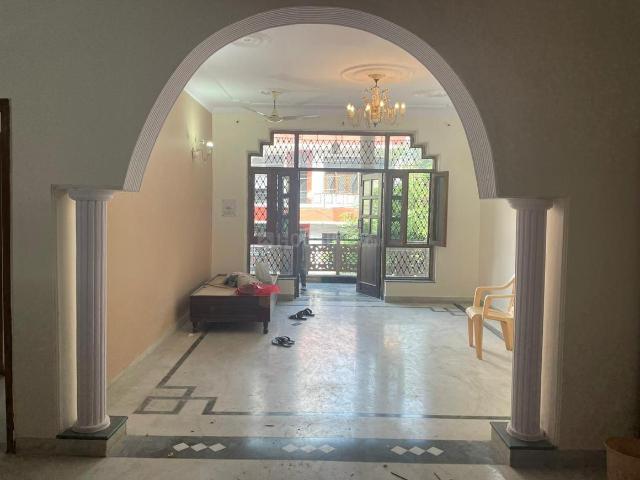 2 BHK Independent House in Sector 19 for rent Noida. The reference number is 21282413