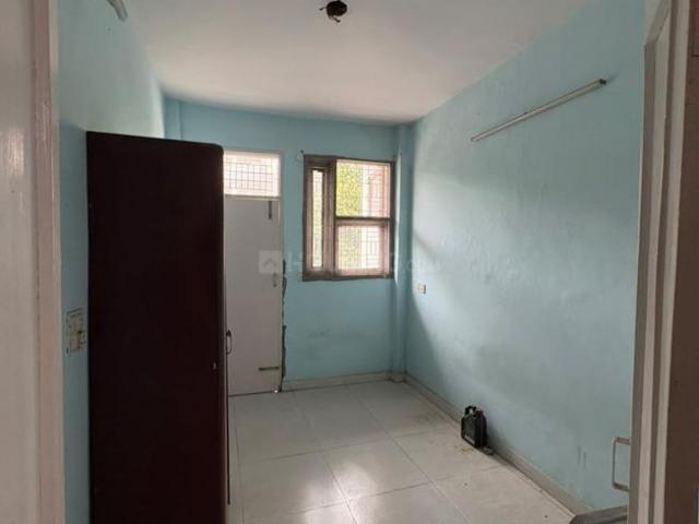 2 BHK Independent House in Sector 19 Rohini for rent New Delhi. The reference number is 21063190