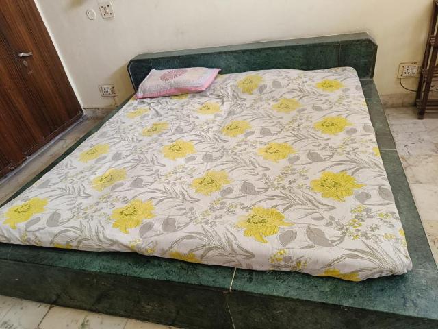 2 BHK Independent House in Sector 20 for rent Noida. The reference number is 20772885