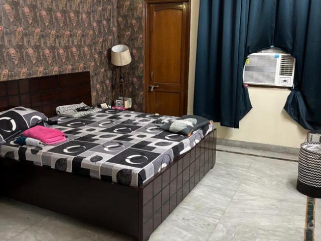 2 BHK Independent House in Sector 23 for rent Gurgaon. The reference number is 20883459