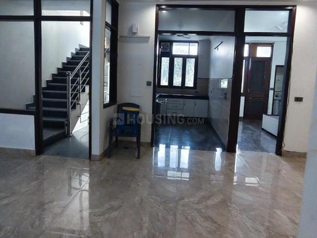 2 BHK Independent House in Sector 26 for rent Noida. The reference number is 19576547