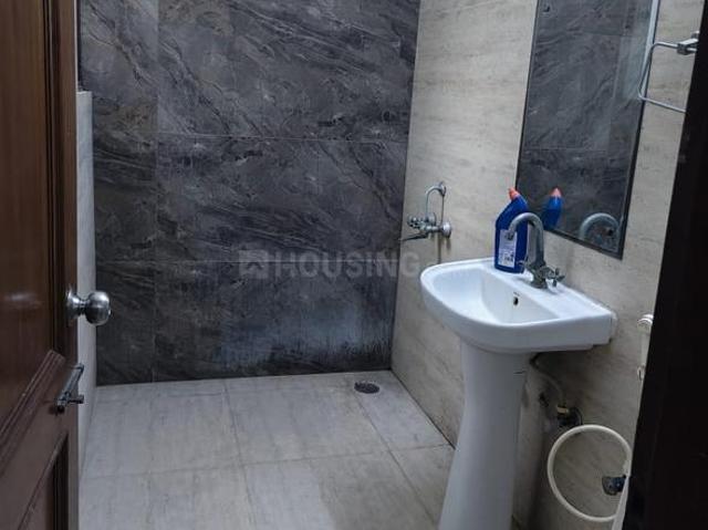 2 BHK Independent House in Sector 26 for rent Noida. The reference number is 19576603