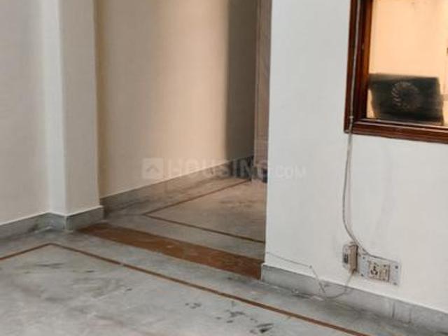 2 BHK Independent House in Sector 26 for rent Noida. The reference number is 20677433