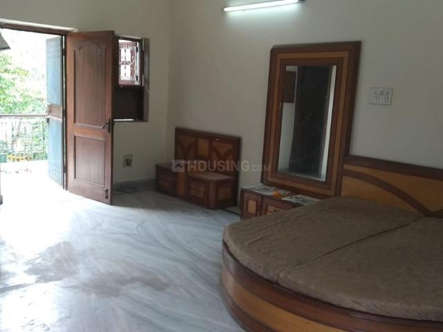 2 BHK Independent House in Sector 26 for rent Noida. The reference number is 20730247