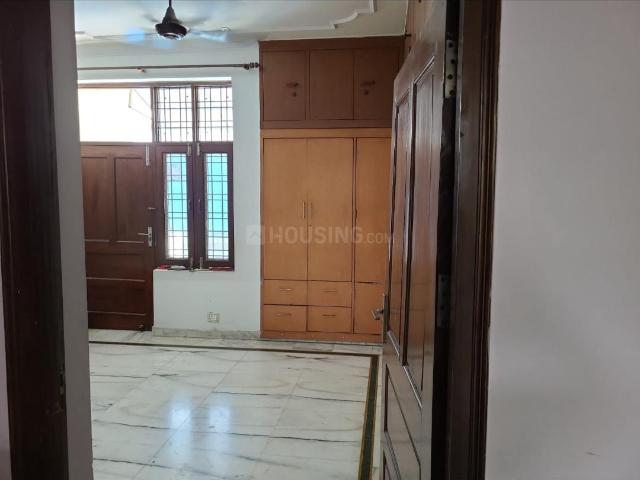 2 BHK Independent House in Sector 26 for rent Noida. The reference number is 20169587