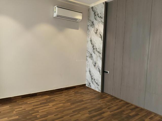 2 BHK Independent House in Sector 27 for rent Gurgaon. The reference number is 18124676