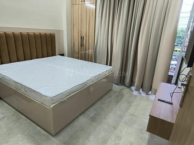 2 BHK Independent House in Sector 27 for rent Gurgaon. The reference number is 18124676