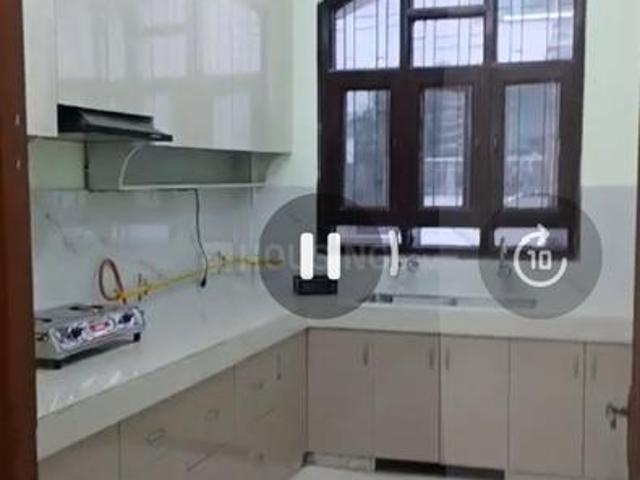 2 BHK Independent House in Sector 27 for rent Noida. The reference number is 21170455