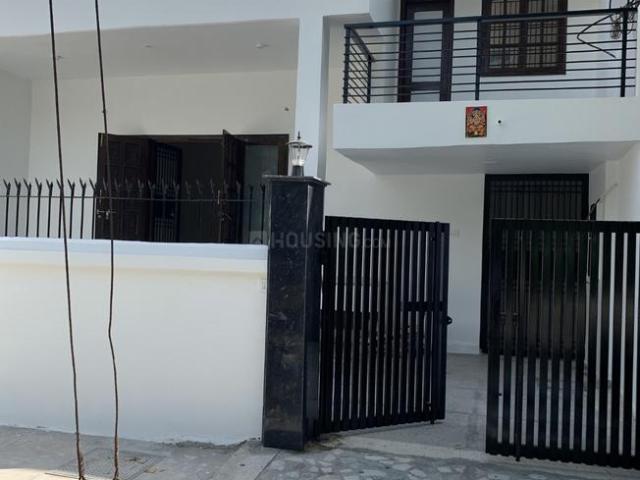 2 BHK Independent House in Sector 30 for rent Noida. The reference number is 21014188
