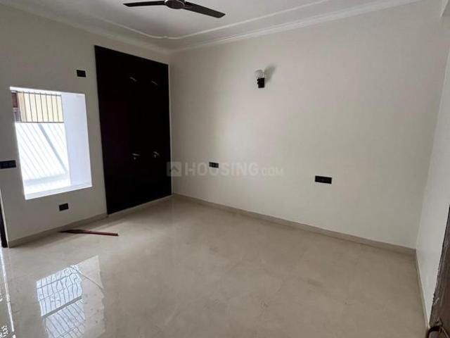 2 BHK Independent House in Sector 31 for rent Noida. The reference number is 20102059