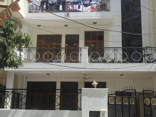 2 BHK Independent House in Sector 38 for rent Gurgaon. The reference number is 21142880