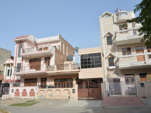 2 BHK Independent House in Sector 7 for rent Gurgaon. The reference number is 20645733