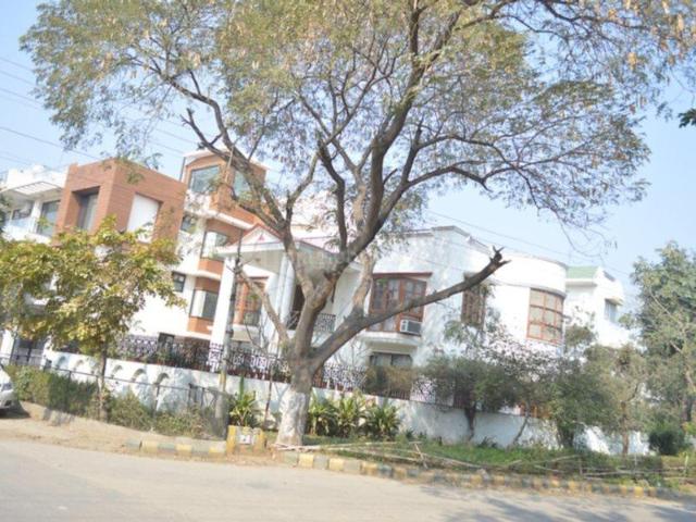 2 BHK Independent House in Sector 7 for rent Gurgaon. The reference number is 20706158