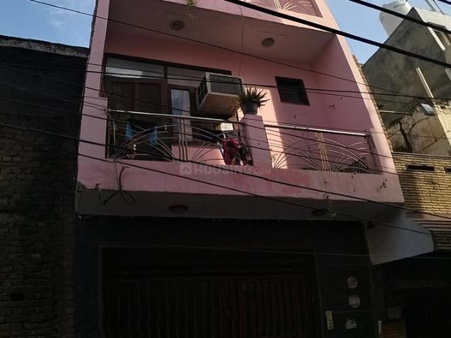 2 BHK Independent House in Sector 7 for resale Gurgaon. The reference number is 19880927