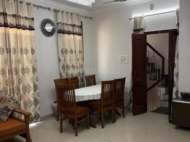2 BHK Independent House in Sector 40 for rent Noida. The reference number is 21199852