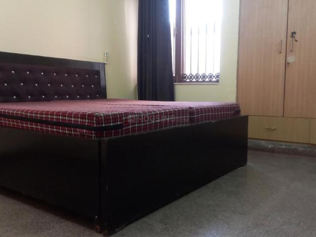 2 BHK Independent House in Sector 41 for rent Gurgaon. The reference number is 20095244
