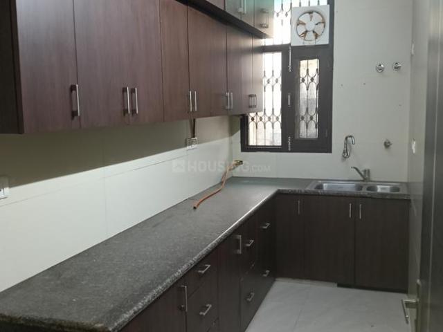 2 BHK Independent House in Sector 41 for rent Noida. The reference number is 18810031