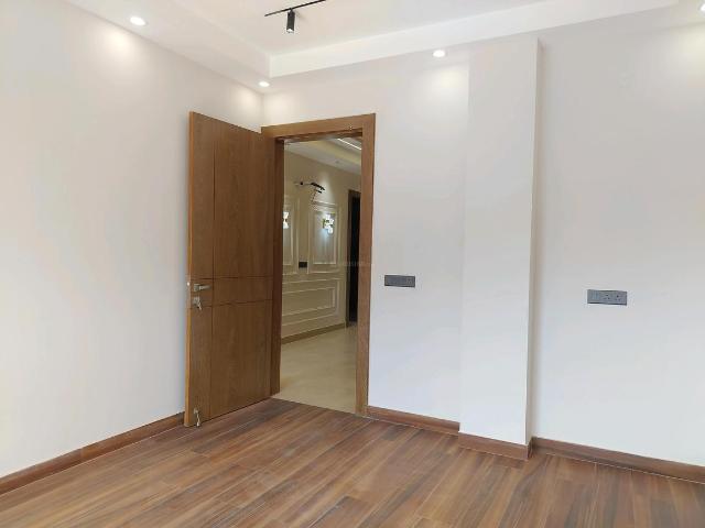 2 BHK Independent House in Sector 43 for rent Gurgaon. The reference number is 18326748