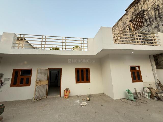 2 BHK Independent House in Sector 44 for rent Noida. The reference number is 21120042