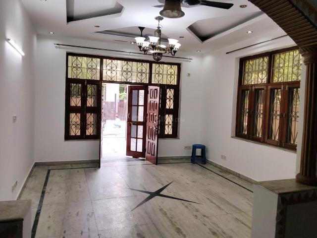 2 BHK Independent House in Sector 45 for rent Noida. The reference number is 20706430