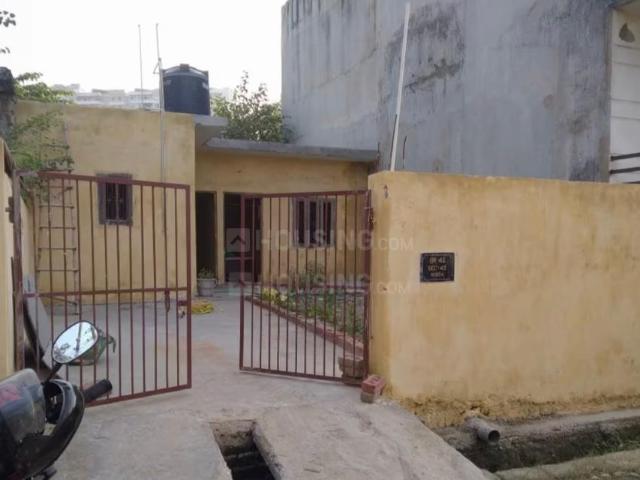 2 BHK Independent House in Sector 45 for resale Noida. The reference number is 14935121