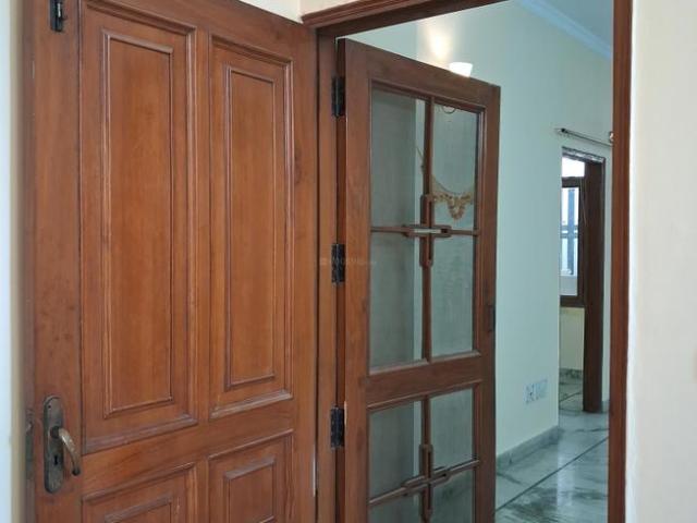 2 BHK Independent House in Sector 47 for rent Noida. The reference number is 21111057