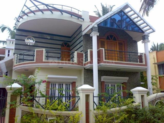 2 BHK Independent House in Sector 4 for rent Gurgaon. The reference number is 17888139