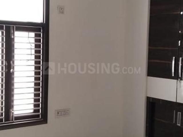 2 BHK Independent House in Sector 4 for rent Gurgaon. The reference number is 18987841