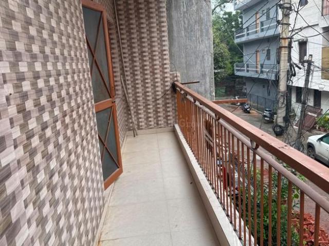 2 BHK Independent House in Sector 51 for rent Noida. The reference number is 21018874