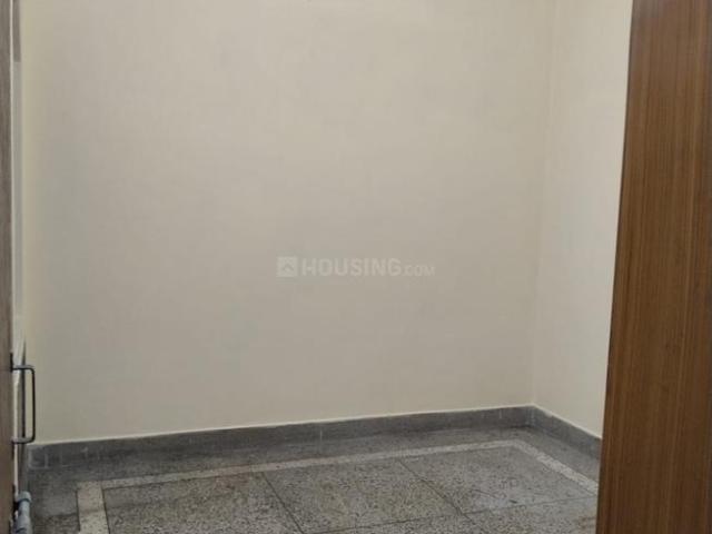 2 BHK Independent House in Sector 52 for rent Noida. The reference number is 21188544