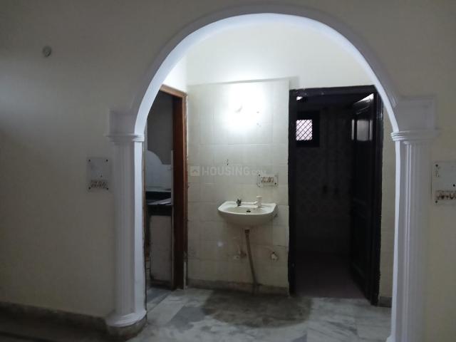 2 BHK Independent House in Sector 55 for rent Noida. The reference number is 20567968