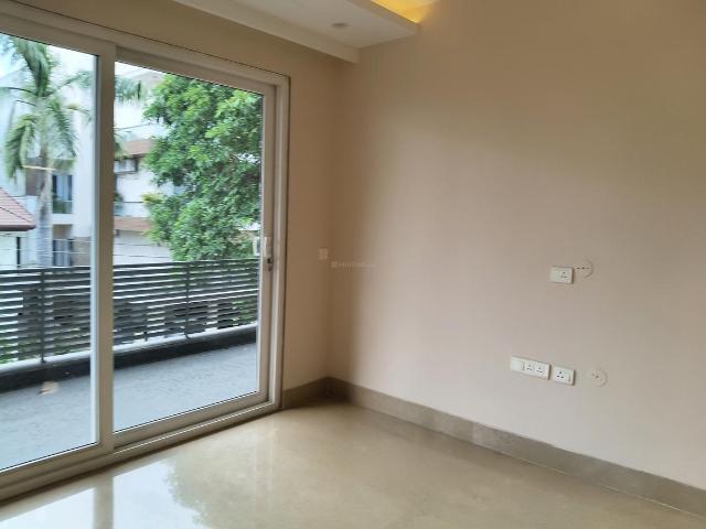 2 BHK Independent House in Sector 56 for rent Gurgaon. The reference number is 20673076